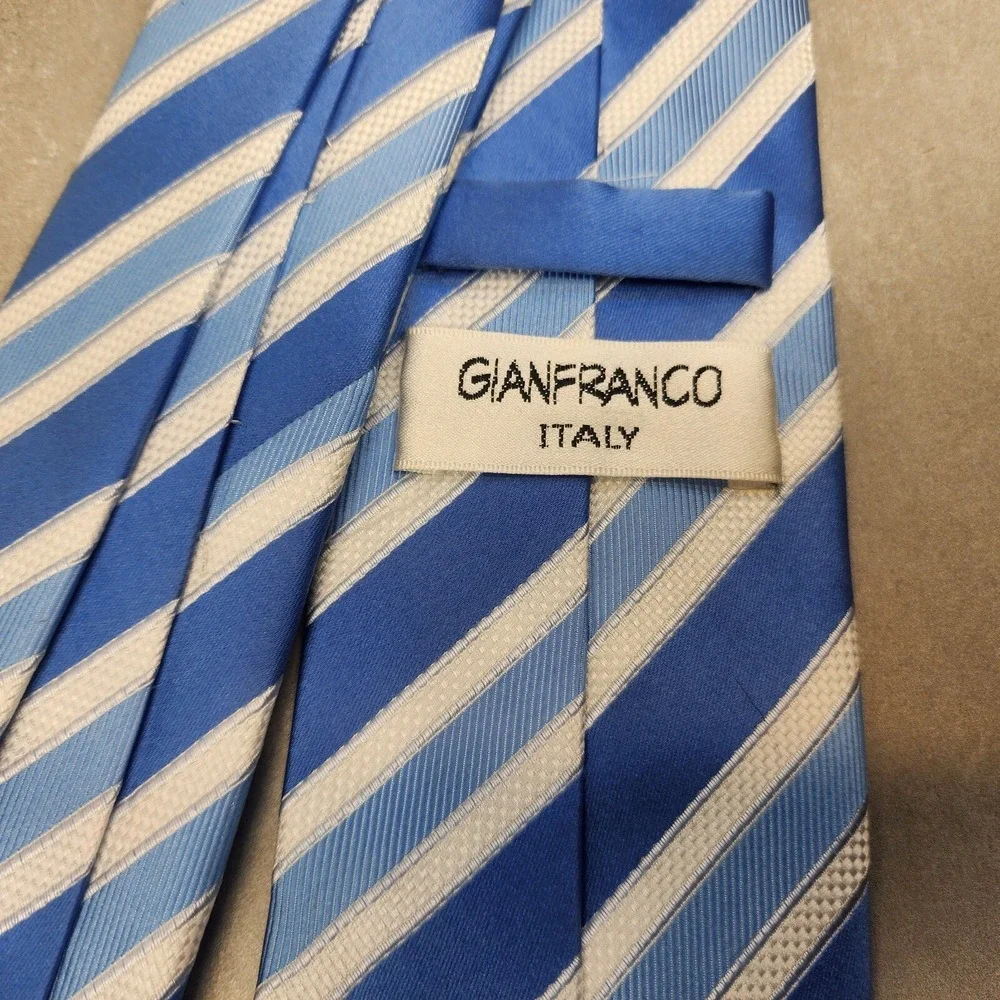 Gianfranco Designer Italy Hand Made Microfiber Men's Neck Tie Blue White